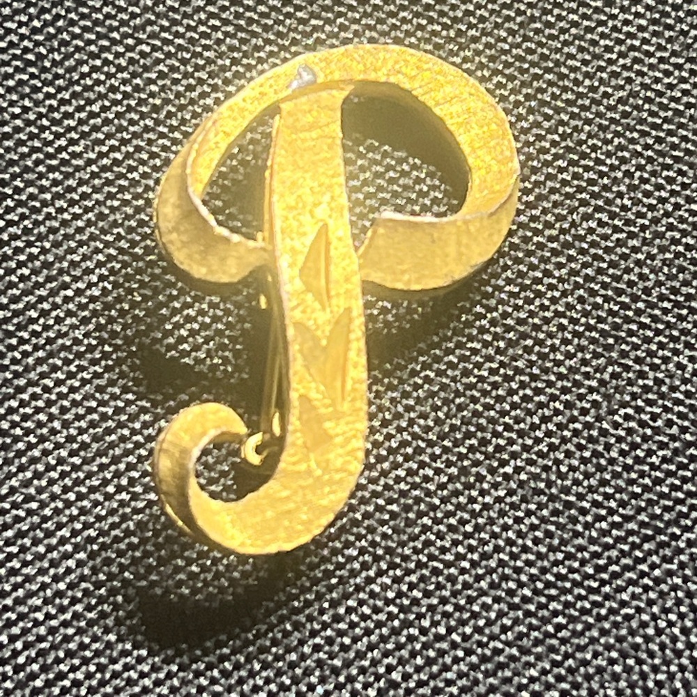 Letter P & A Etched  MAMSELLE Vintage Gold Tone Brooch Pin - Picture 3 of 7